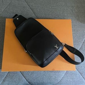 Black Louis Vuitton Avenue Sling Bag